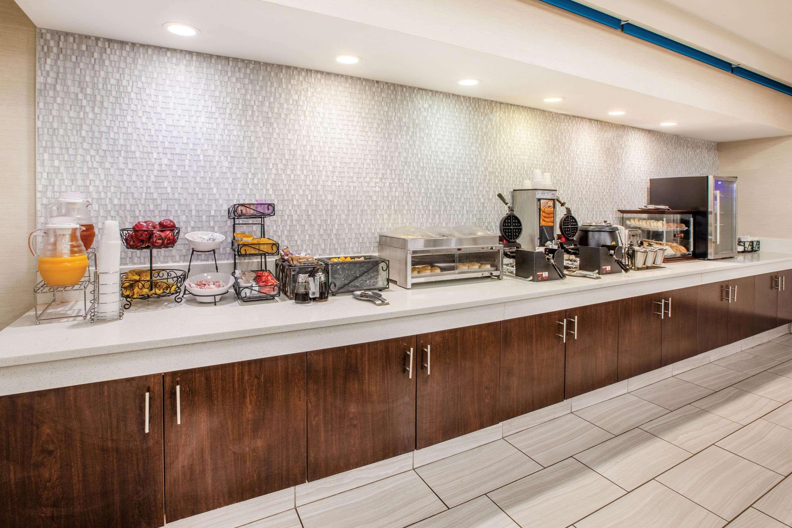 La Quinta By Wyndham Cincinnati Airport Florence Εξωτερικό φωτογραφία